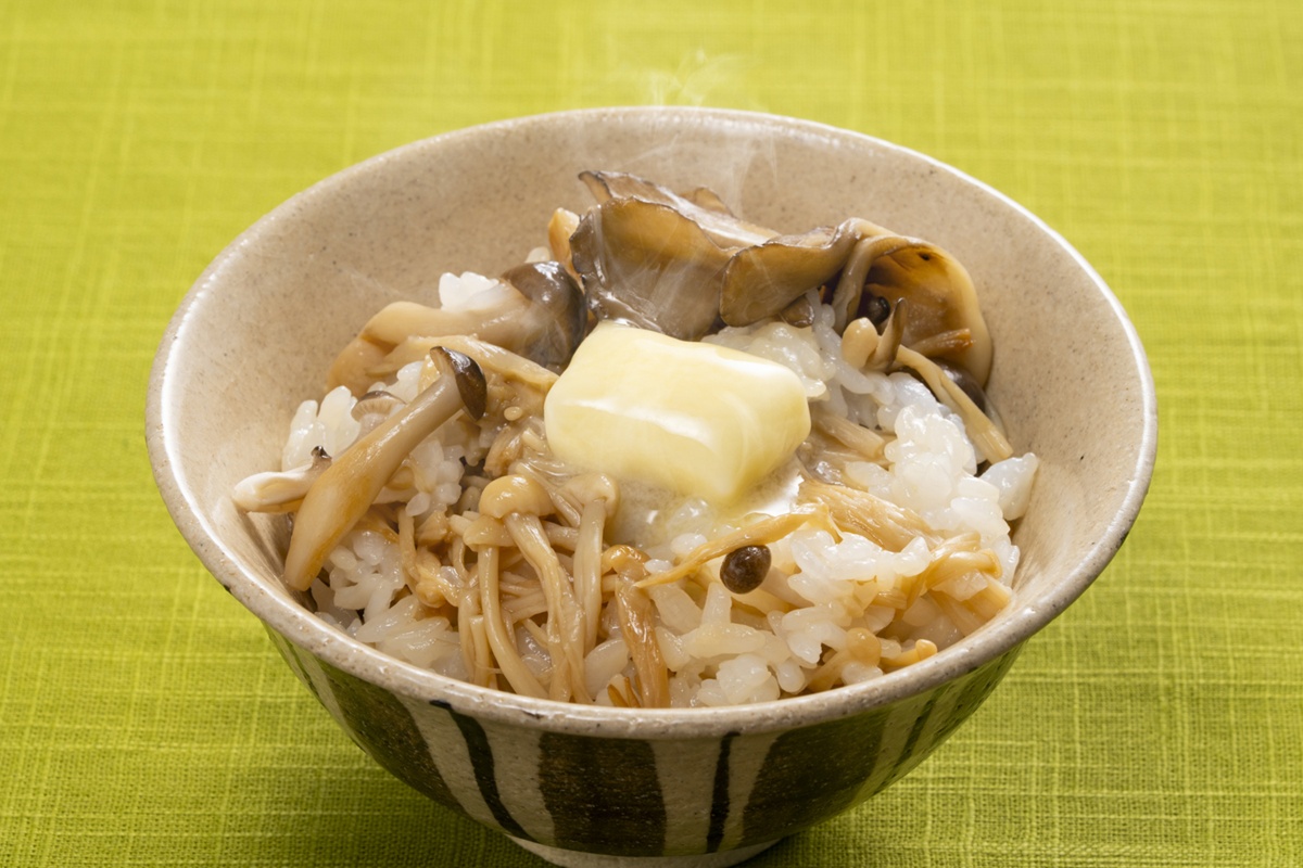 きのこの焦がししょうゆバターご飯