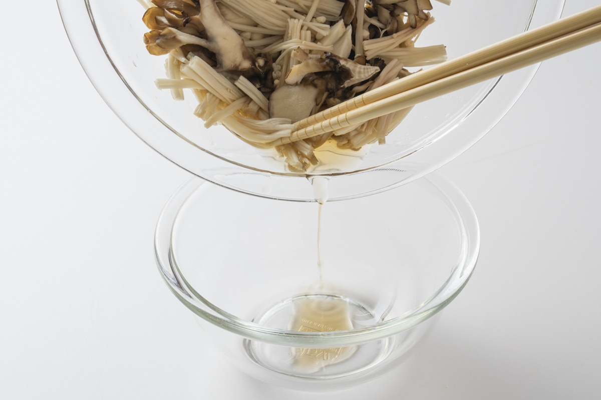 レンジで3分！きのこの胡麻ナムル