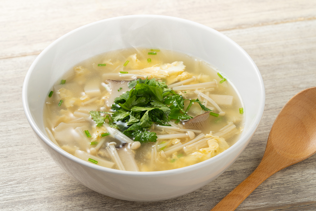 タイの屋台風きのこスープ