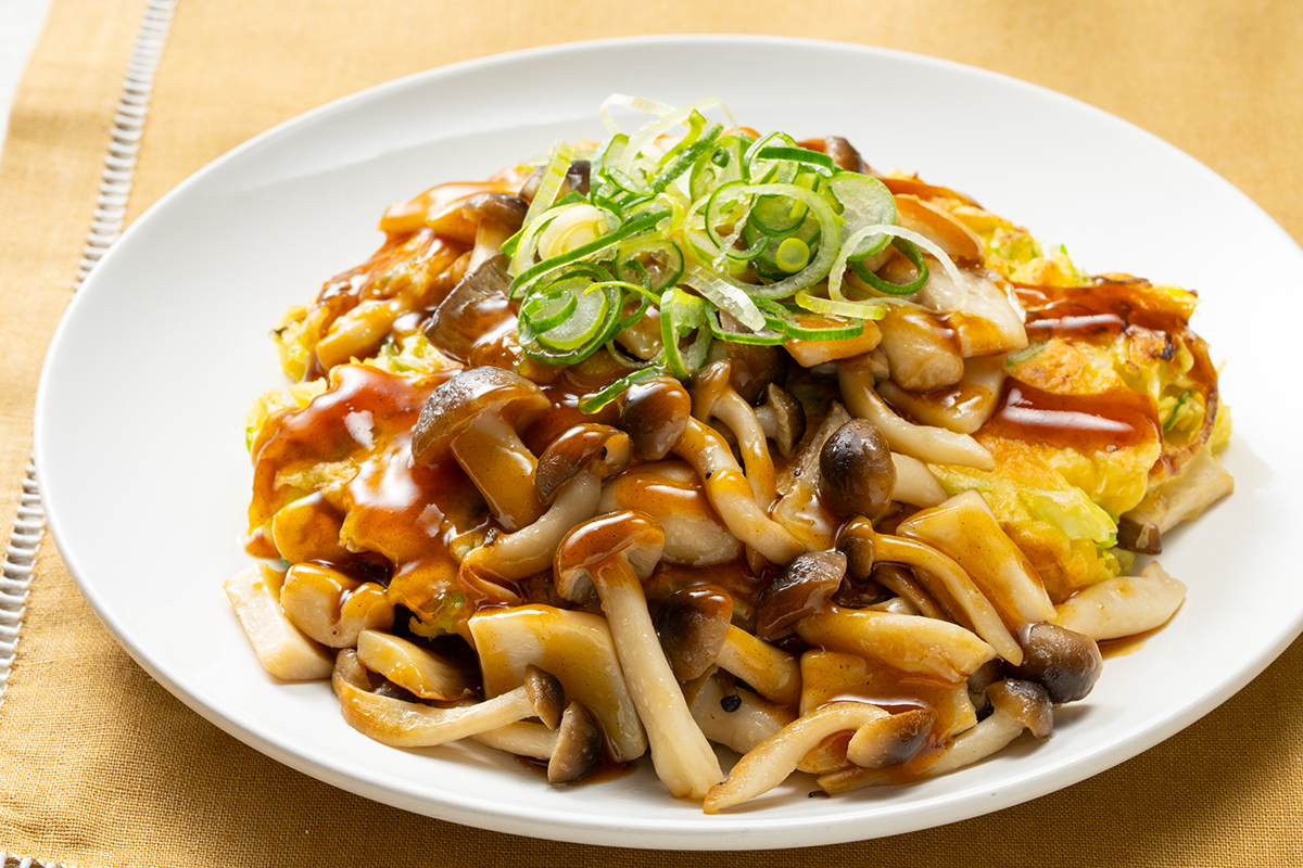 きのこが入ったお好み焼き