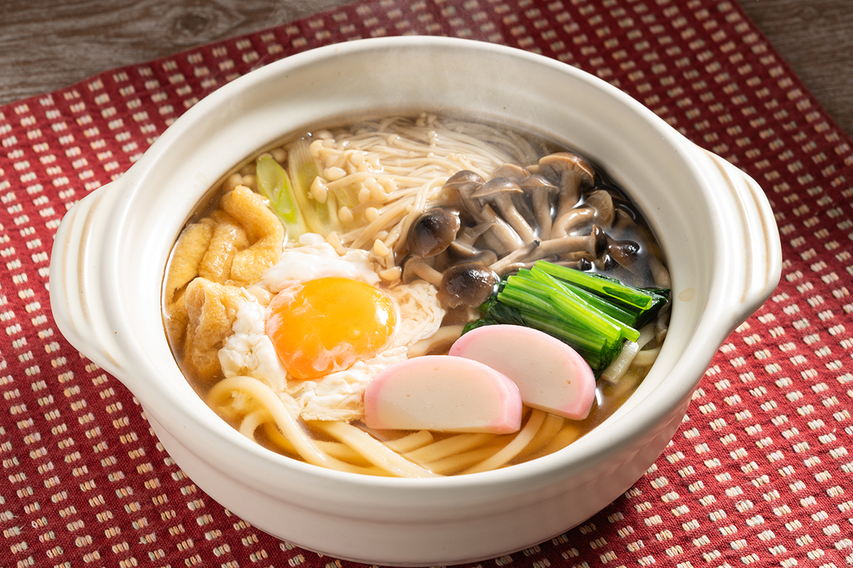 きのこたっぷり鍋焼きうどん