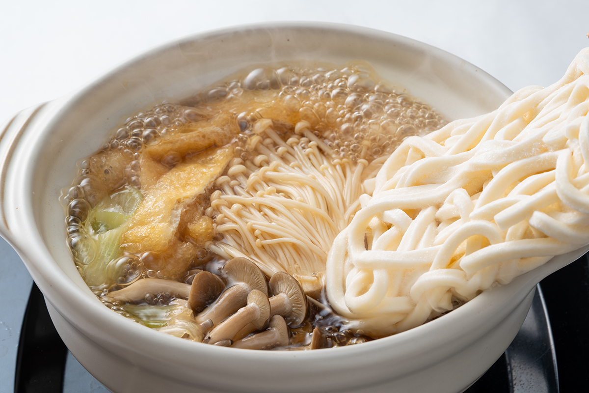 きのこたっぷり鍋焼きうどん